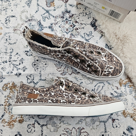 Blowfish Shoes - Blowfish Play Natural Lion Leopard Print Canvas Low Top Sneaker Women US 10
